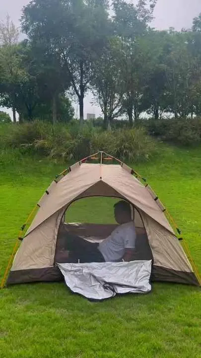 camping tent خيمة التخييم