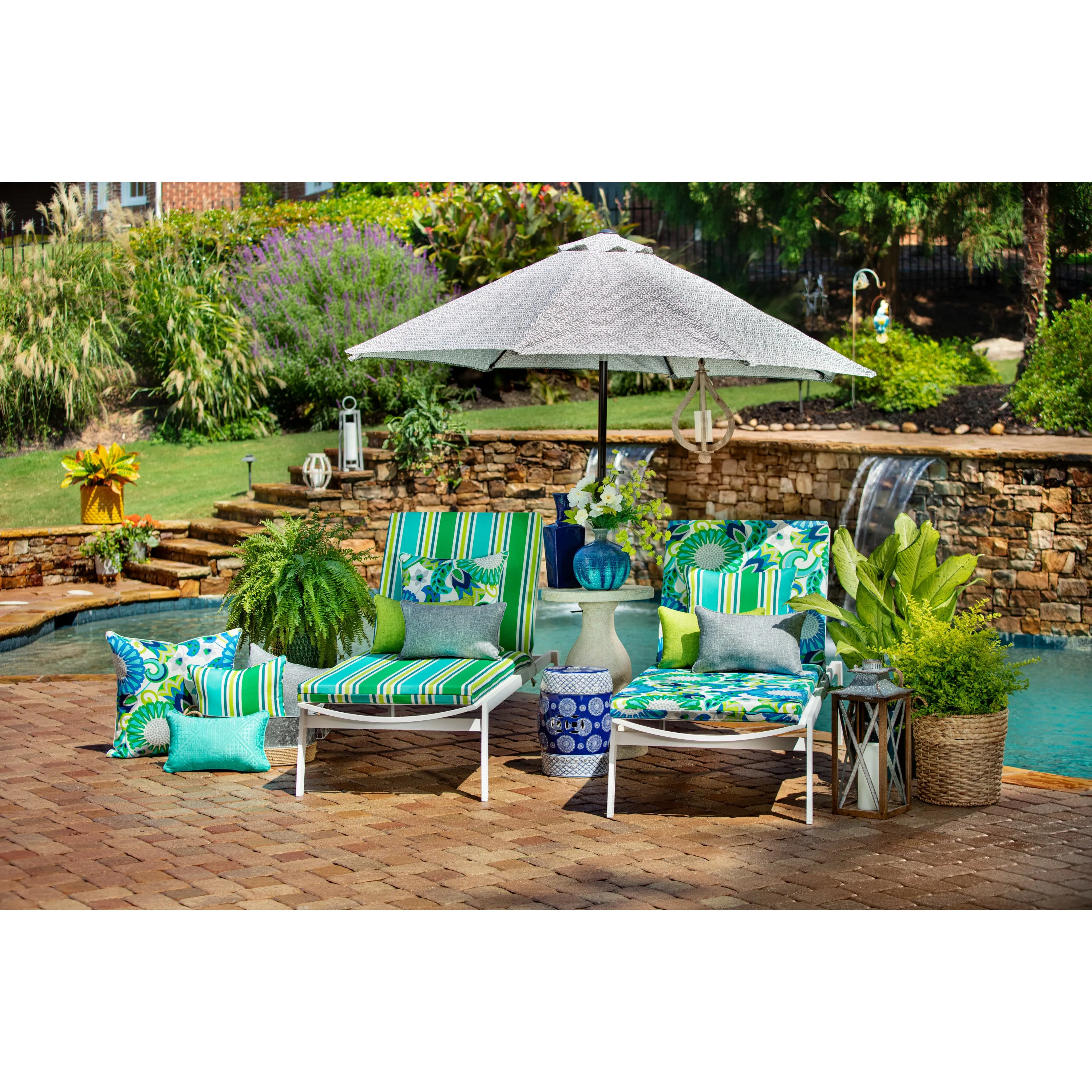 Outdoor/Indoor Tory Graphite 16.5-inch Throw Pillow (Set of 2)